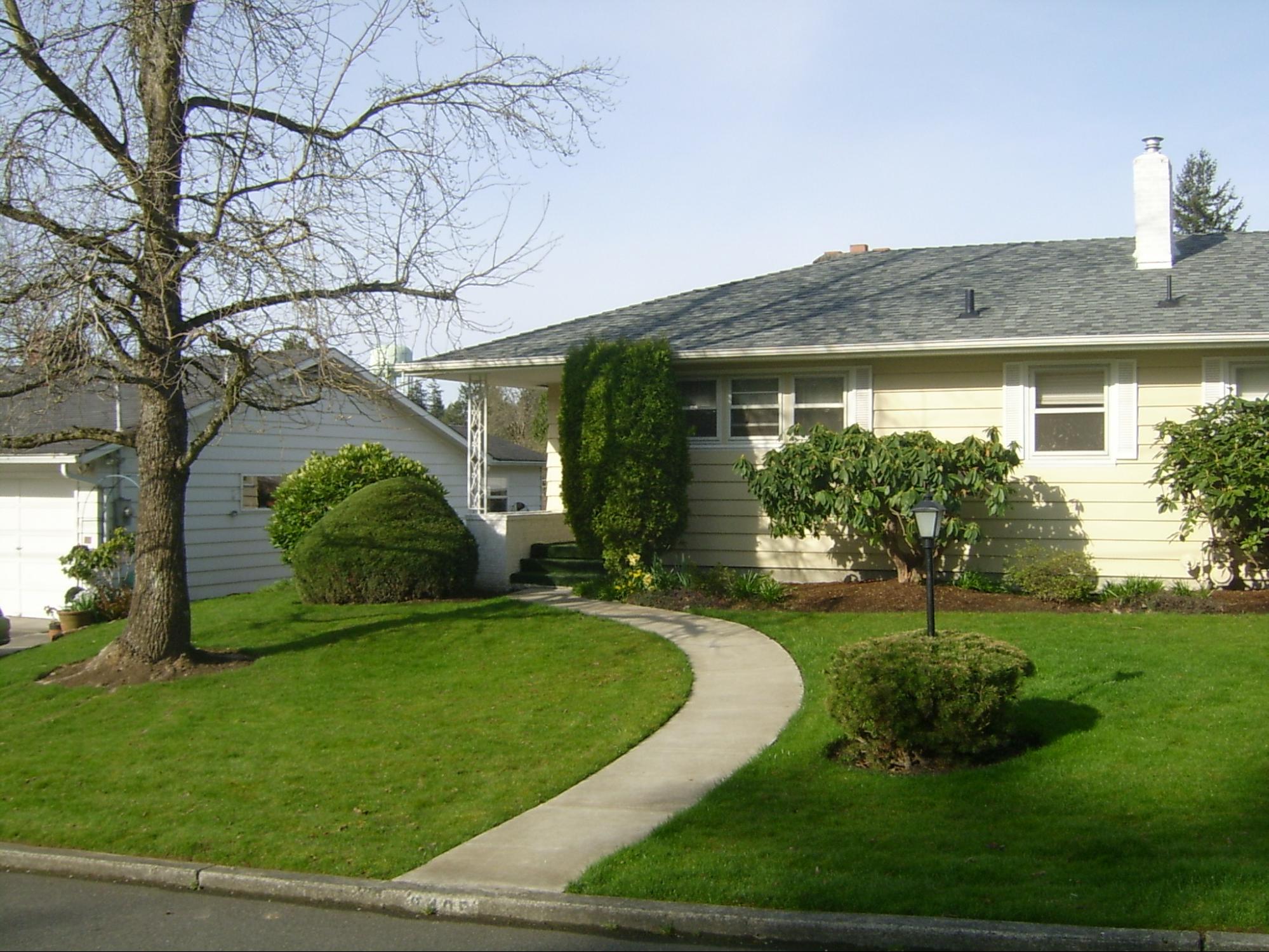 You are currently viewing Portland Lawn Care Services: What Homeowners Keep Getting Wrong